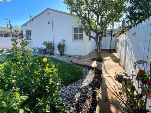 1325 136th Ave, San Leandro CA  94578-2549 exterior