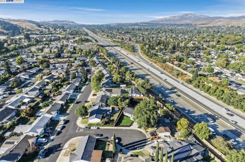 7769 Deervale Ct, Pleasanton CA  94568-1016 exterior