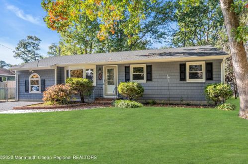 2253 Llewellyn Pkwy, Lacey NJ  08731-3107 exterior