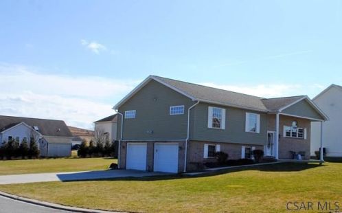 156 Honeysuckle Ln, Windber, PA 15963-9117