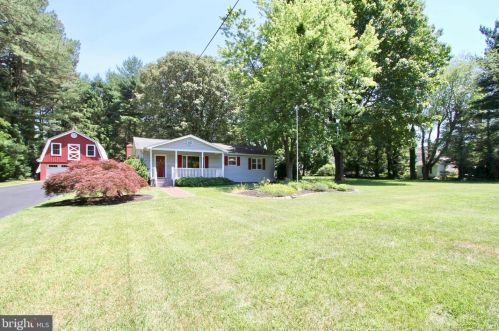 236 Shore Dr, Dover, DE 19901-5741
