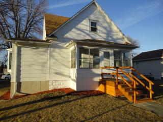 502 1st Ave, Dilworth, MN 56529-1458