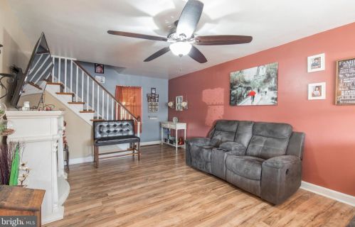 203 James Pl, New Castle, DE 19720-3311