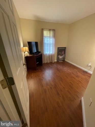 28 Deep Holw Ln, Lancaster PA  17603-7418 exterior