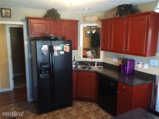 1231 Chimney Swift Dr, Fayetteville NC  28306-3565 exterior