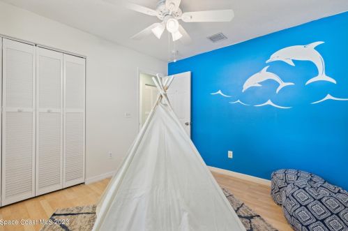 468 Tulip Dr, Sebastian FL  32958-5564 exterior