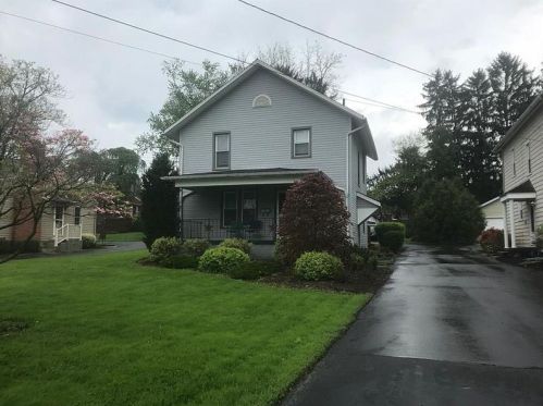 627 7th St, Hermitage, PA 16150-1703
