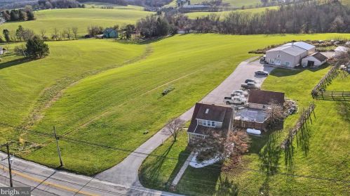 1188 Felton Rd, Red Lion PA  17356-9324 exterior
