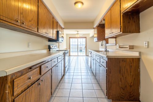 2021 Coronado St, Waukesha, WI 53189-7501