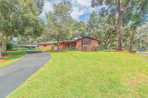 2667 Garden Ct, Deland, FL 32720-1435