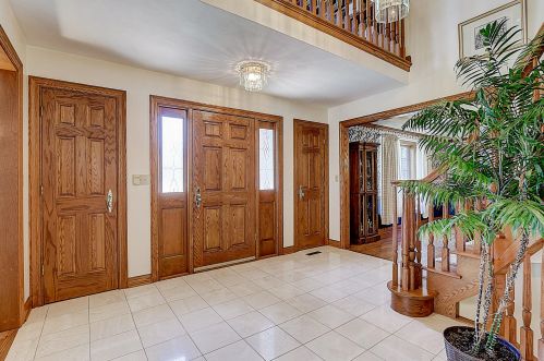 6337 Parkview Rd, Greendale, WI 53129-2153