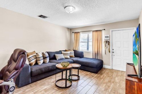 6284 Francis St, Jupiter FL 33458-6754 exterior