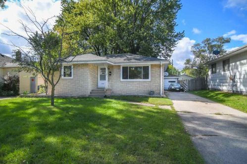 1250 Vanderbraak St, Green Bay, WI 54302-1632
