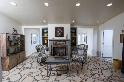 1576 River Pines Dr, Green Bay, WI 54311-5647
