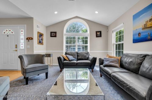 26 Casco Ct, Lakewood NJ  08701-5779 exterior