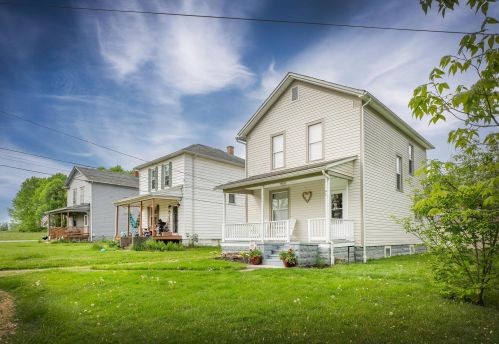 304 Terrace Ave, Mount Vernon OH  43050-3936 exterior