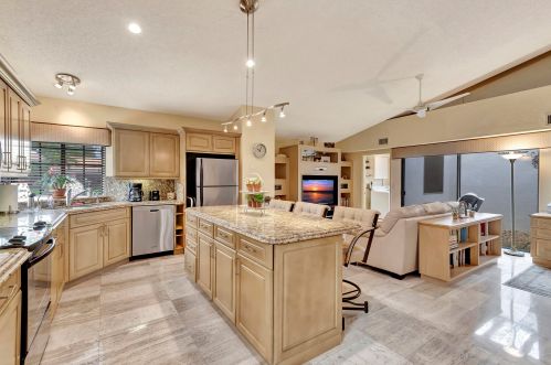7478 Glendevon Ln, Delray Beach, FL 33446-2801
