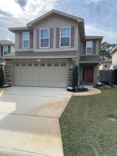 809 Sugar Plum Ln, Shalimar, FL 32579-2184