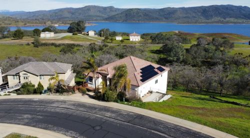 1091 Paradise Peak Rd, Valley Springs CA  95252-8741 exterior