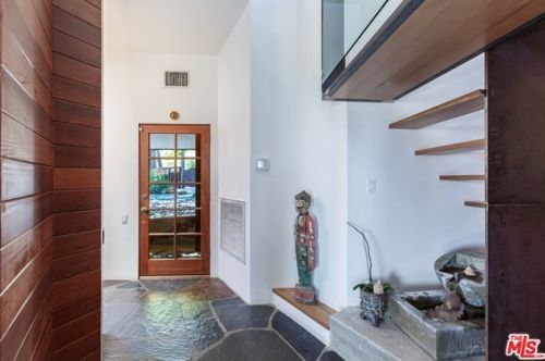 2440 Minard Rd, Topanga CA  90290-3402 exterior