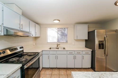 3341 Elson Ave, Tucson AZ  85730-2206 exterior