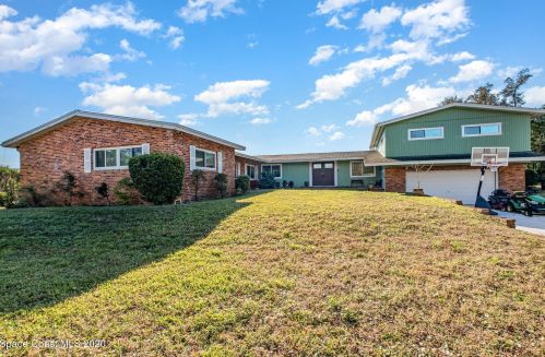 89 Fairglen Dr, Titusville, FL 32796-3012
