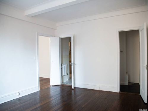 320 57th St, New York NY  10019-3705 exterior