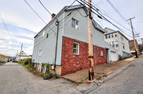 211 6th St, Glassport, PA 15045-1453