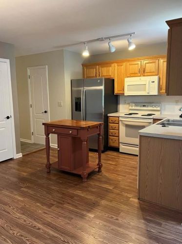 4 Saratoga Ct, Easton PA  18040-1046 exterior