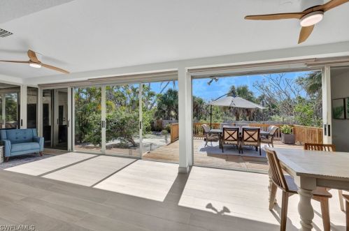 852 Rabbit Rd, Sanibel FL  33957-3018 exterior