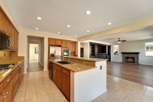 11233 Armour Ave, Beaumont CA  92223-7464 exterior