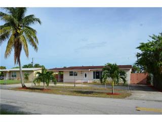 1215 79th St, Hialeah, FL 33014-3445