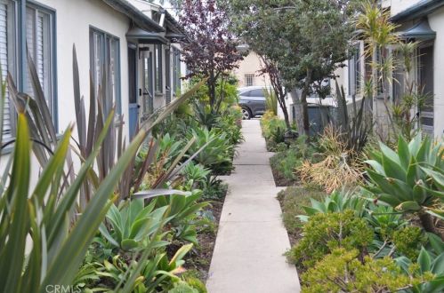 924 Termino Ave, Long Beach, CA 90804-5470