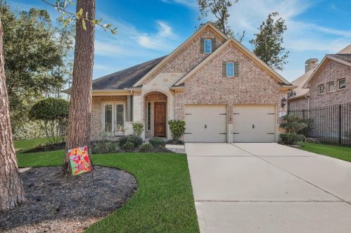 15 Little Falls Pl, Tomball, TX 77375-4849
