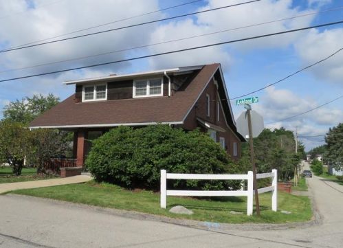 206 Ashland Dr, Jeannette, PA 15644-3146