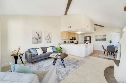 914 Agate St, San Diego CA 92109-1118 exterior