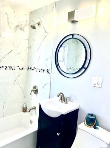 7 Little Ave, Middletown NY  10940-5109 exterior