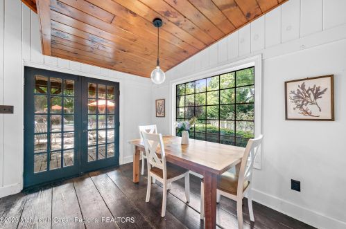 904 Sycamore Ave, Tinton Falls NJ 07724-3132 exterior