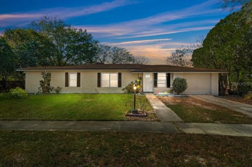 1015 Savoy Ct, Brooksville, FL 34606-5653