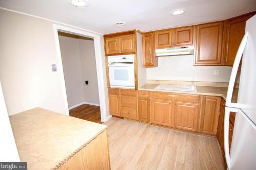 132 Rittenhouse Dr, Willingboro NJ  08046-2573 exterior