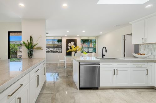 6 Cornell Dr, Rancho Mirage CA  92270-3630 exterior