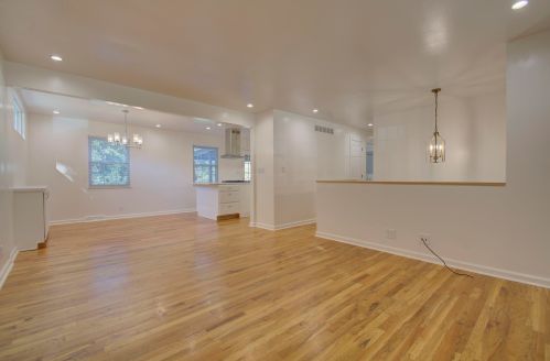 821 Rogers Rd, Covington, KY 41017-1021