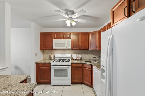 14-4 Providence Ct, East Freehold NJ  exterior