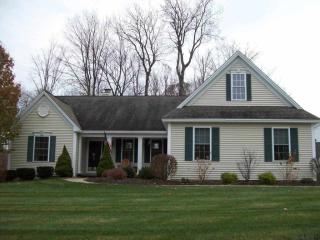 10 Summerfield Cir, Mechanicville, NY 12118-3646