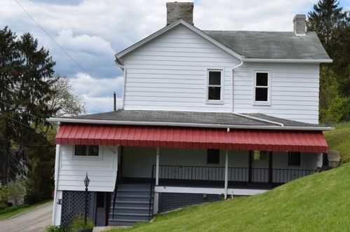 306 4th St, West Newton, PA 15089-1606