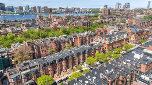 230 Newbury St, Boston MA  02116-2567 exterior