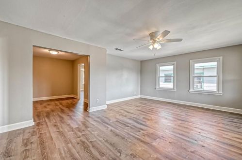 2315 67 St, Galveston TX 77551-1320 exterior