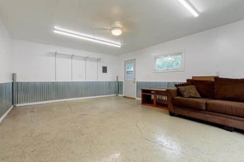 615 Washburne Ave, Paynesville MN  56362-1731 exterior