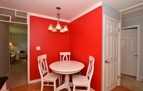 1647 Rushmore Dr, Waukesha WI  53188-2213 exterior