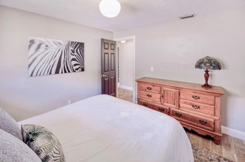 721 56 St, Cape Coral FL  33914-7224 exterior
